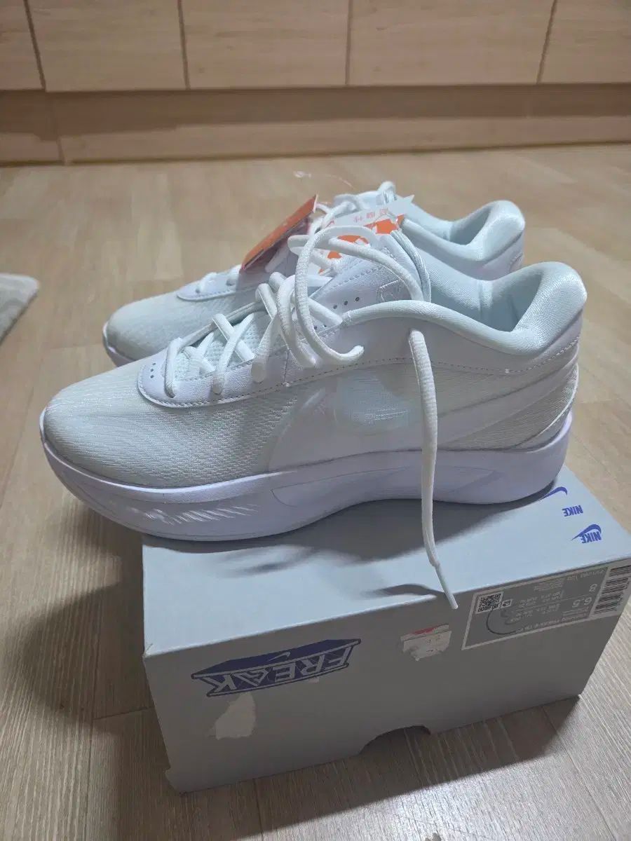 ナイキ バスケットシューズ ズームプリック 6 245