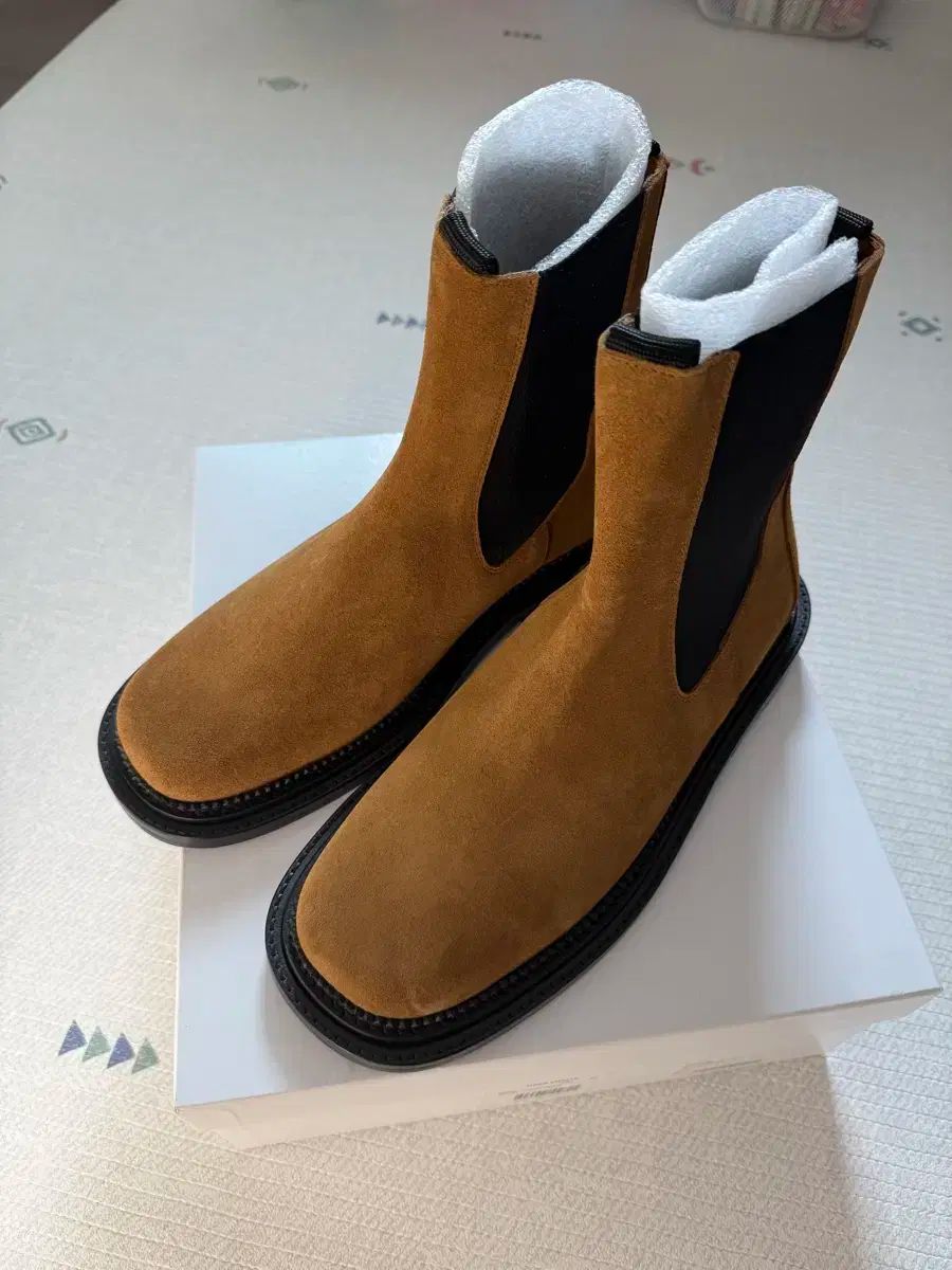 TOGA トーガ リールスウェードチェルシーブーツ