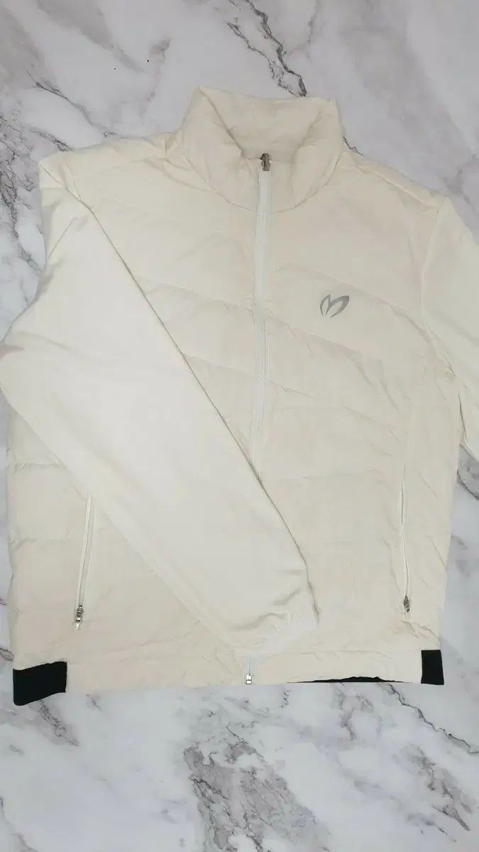 マスターバニーエディション リバーシブル グース ダウン メンズ 100サイズ