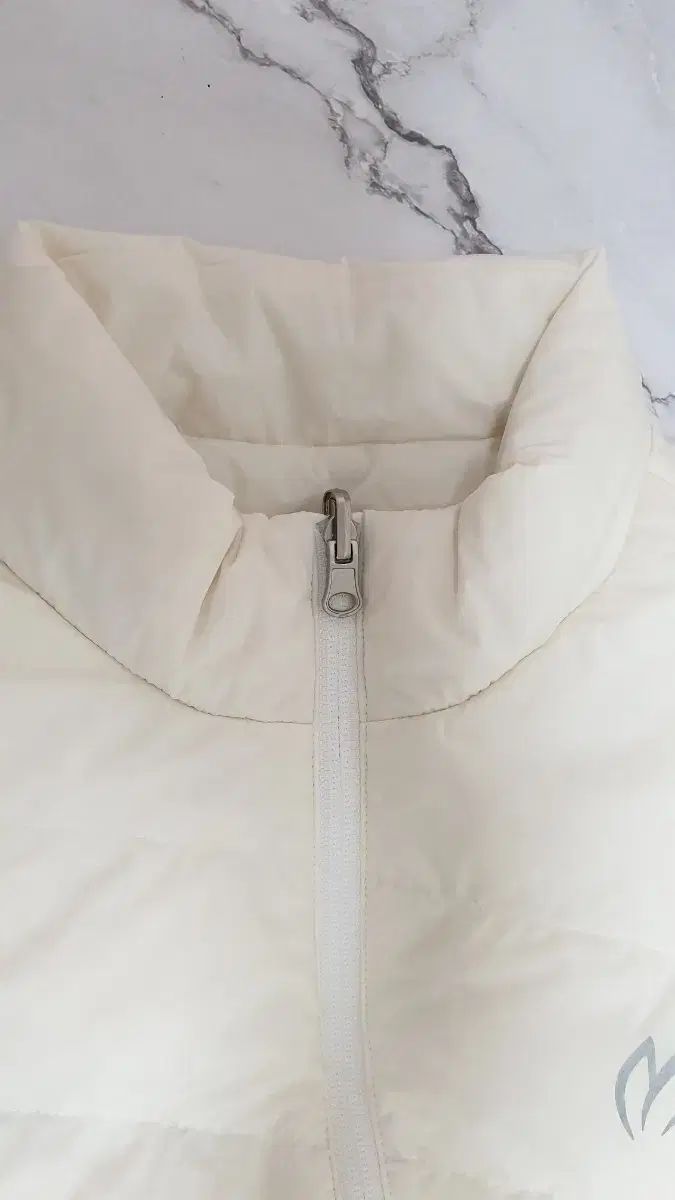 マスターバニーエディション リバーシブル グース ダウン メンズ 100サイズ