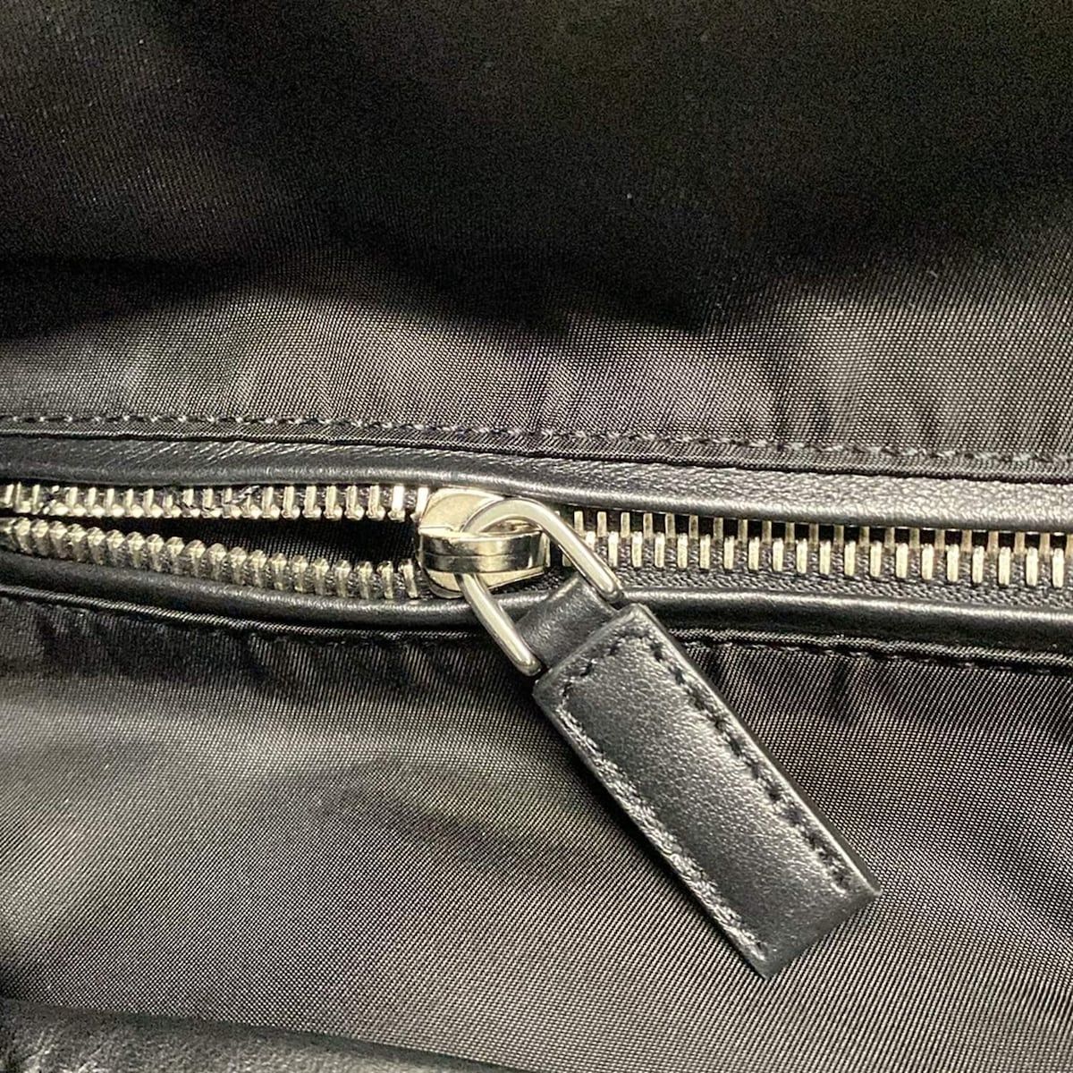 黒×グレー×レッド レザー