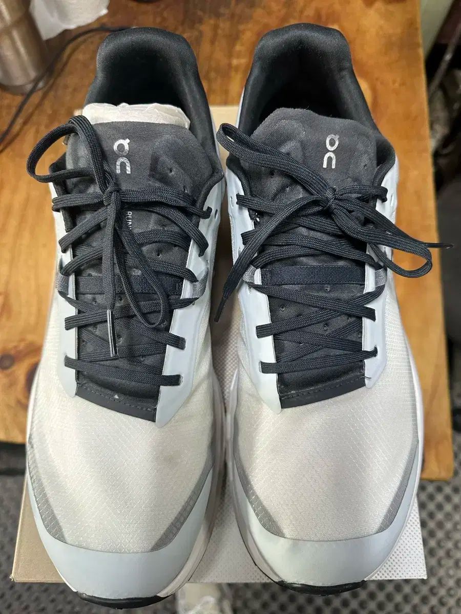 単ランニング クラウドヴィスタ2 29.5サイズ