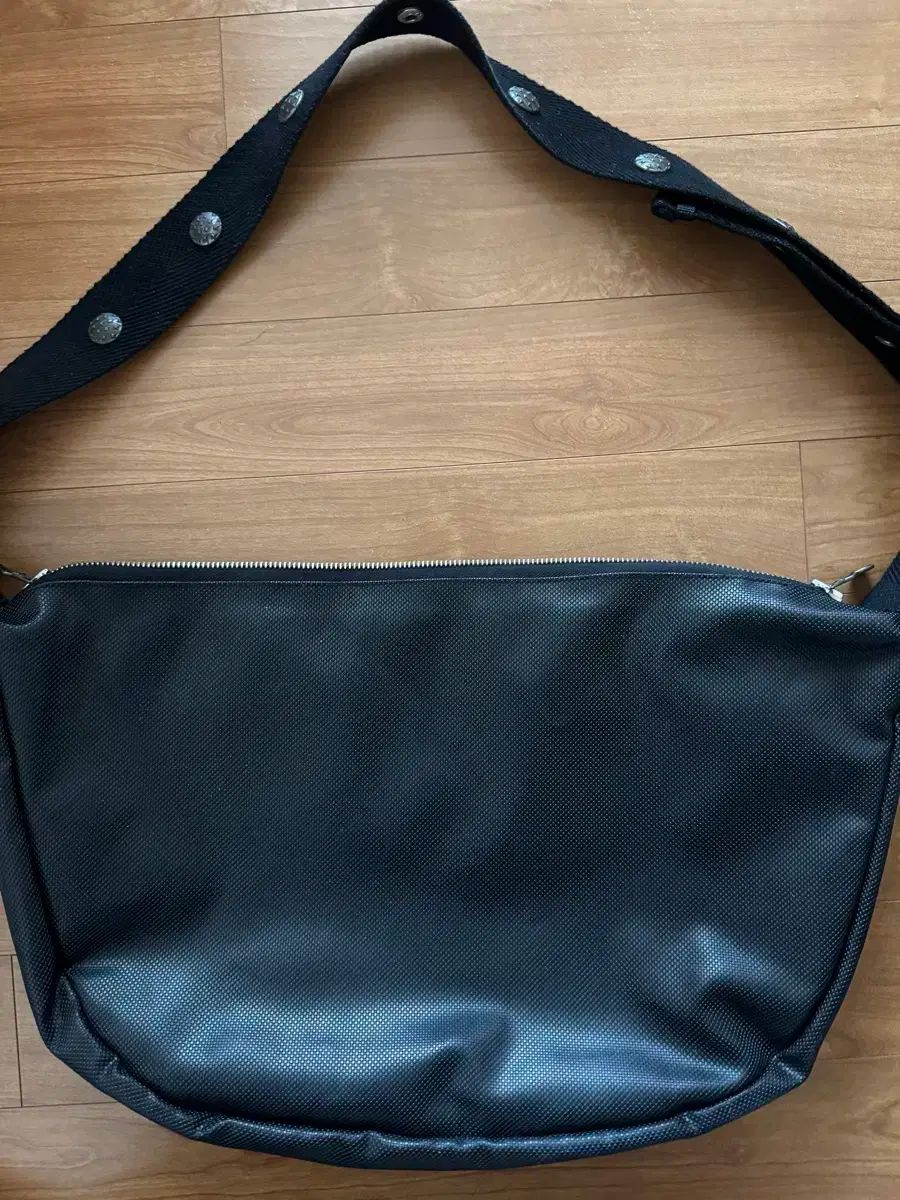 サグクラブ メッセンジャーバッグ 9 10