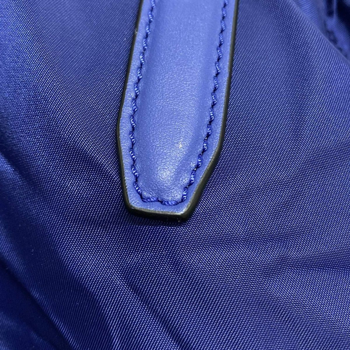 FENDI フェンディ