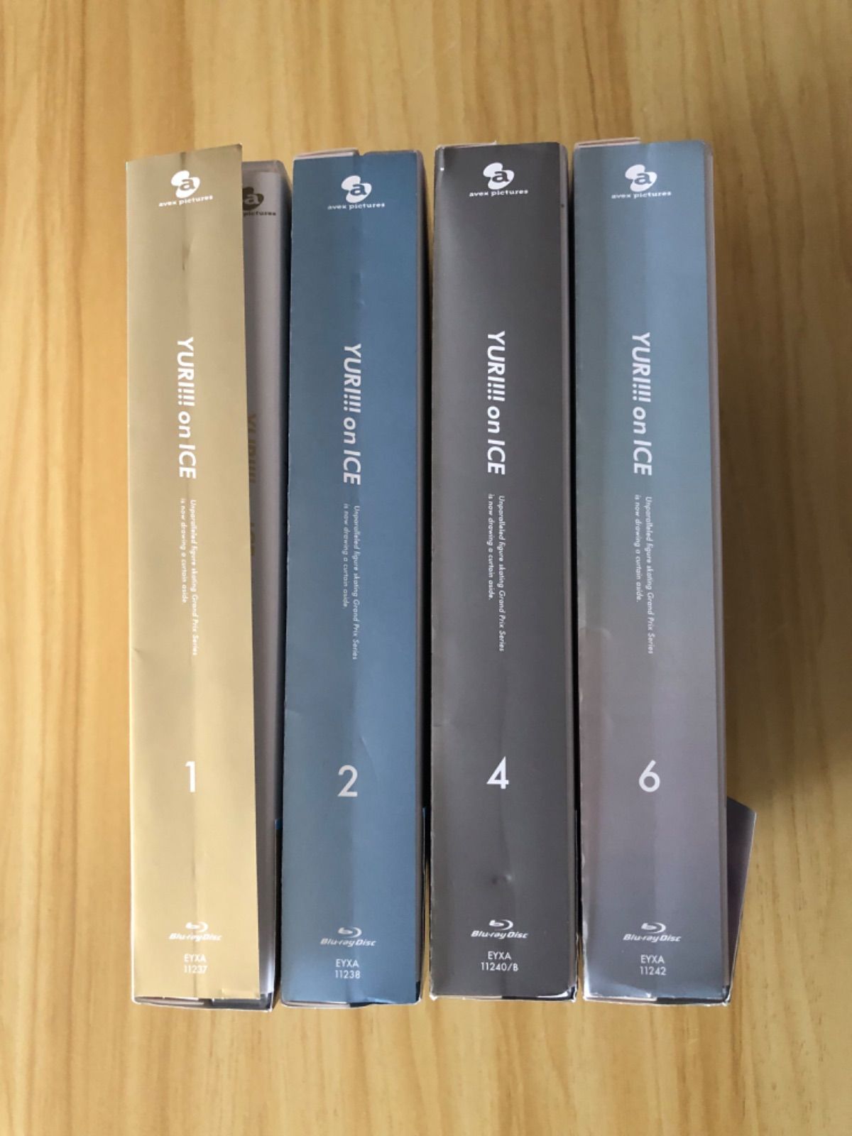 カラー Blu-ray ユーリ!!! on ICE 第1 2 4 6巻セット 初回 版 初回 特典付 M02047