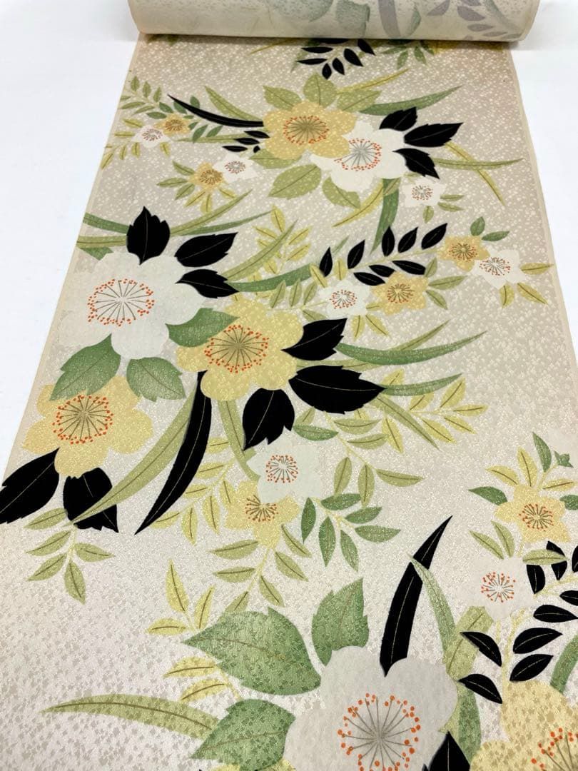 小紋 紋意匠 金彩 桜 正絹 反物 - メルカリ