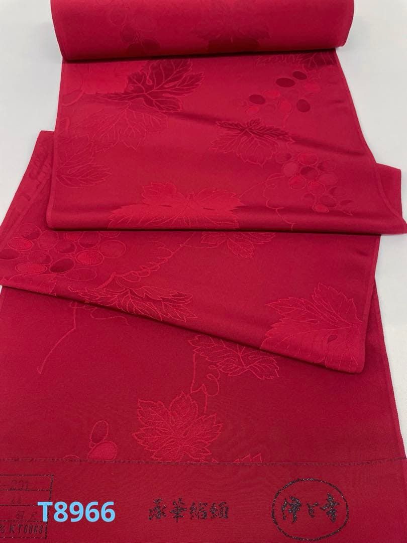 コート地 ふくれ織 紋意匠 無地 朱・緋色 正絹 反物 コート地 ふくれ織 紋意匠 朱・緋色 正絹 反物 色無地 着尺 朱・緋色 正絹