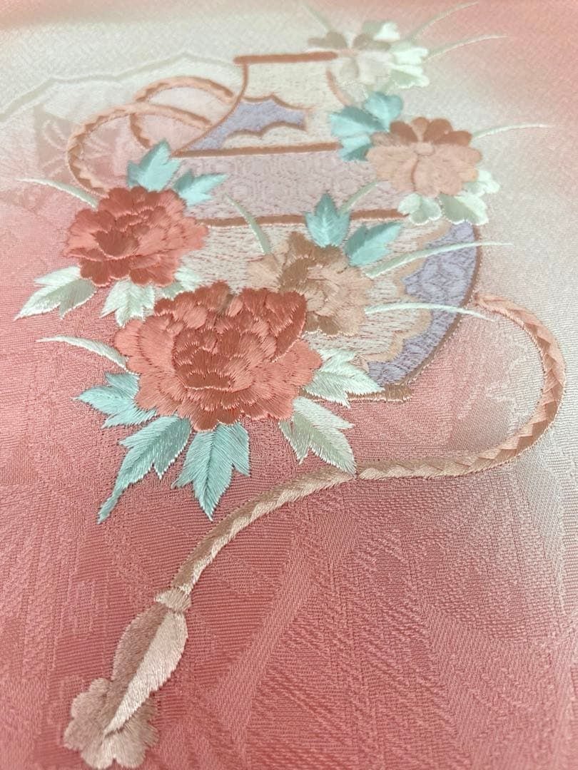 付け下げ 刺繍 紋意匠 八掛付 正絹 反物 T8942 - メルカリ