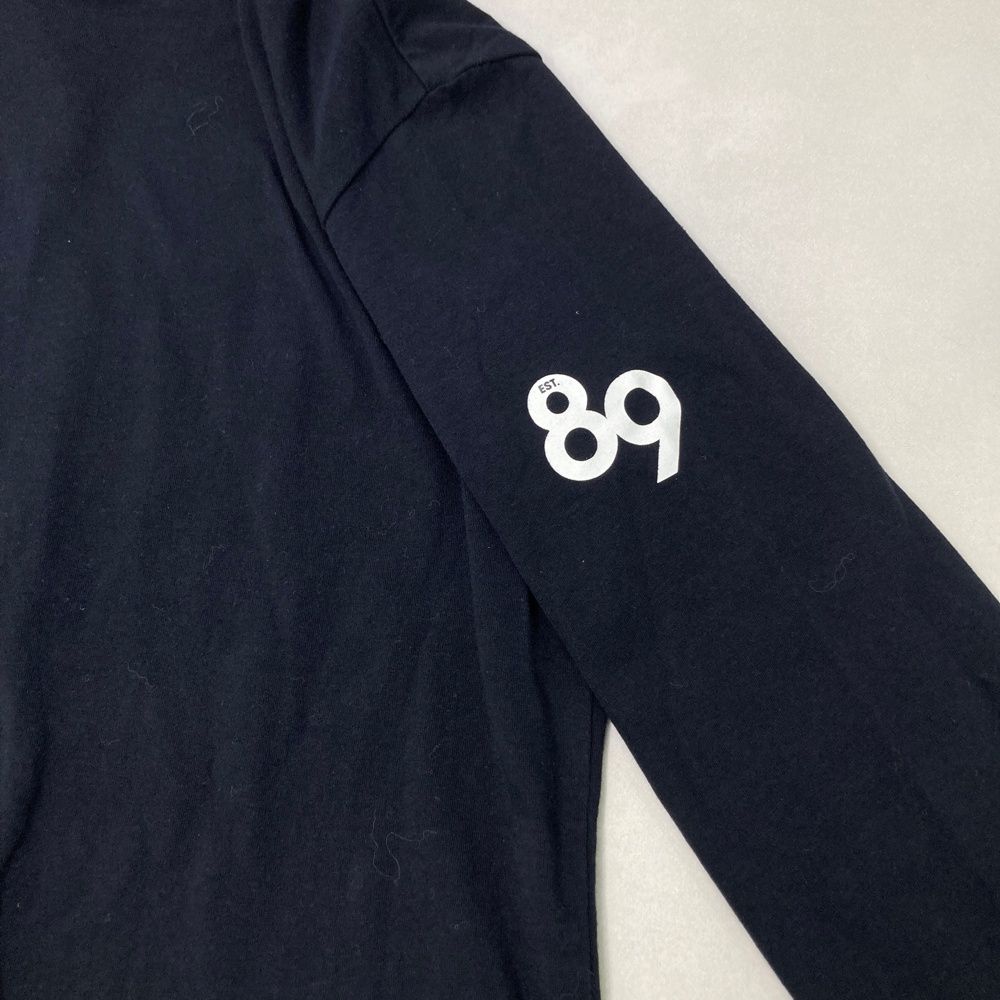 モデル ハイネック