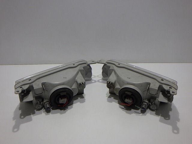 スプリンター ヘッドライト左右