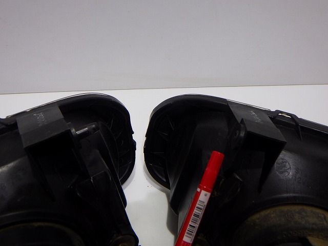 ヘッドライト左右