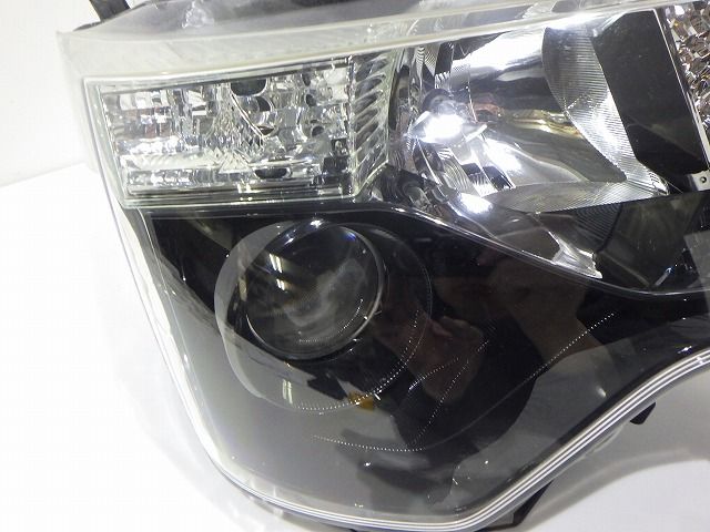 ヘッドライト左右