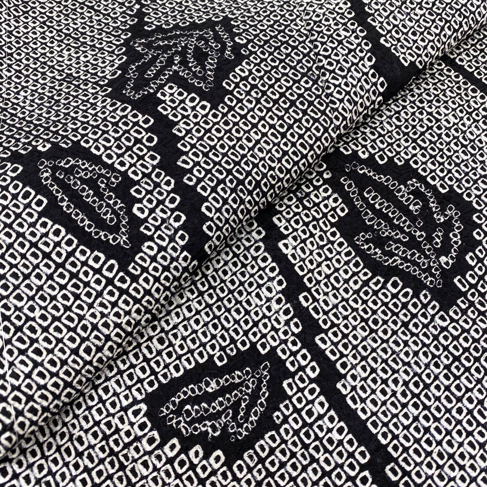 総絞り 訪問着 正絹 躾糸付き A037 - メルカリ