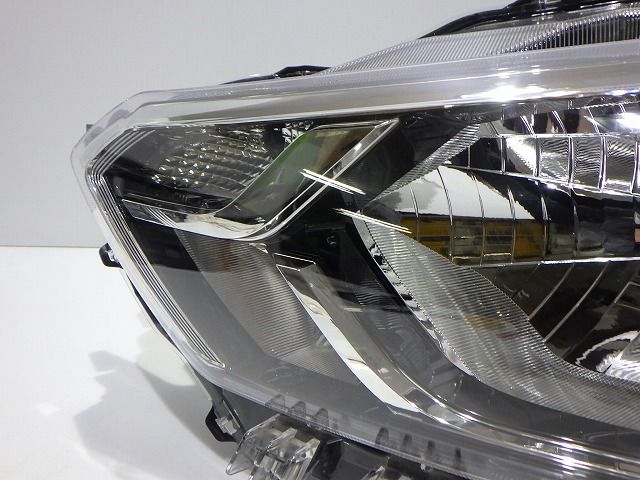 デイズ 左ヘッドライト LED B46W 100-23775 26060-7MA0A コーティング 251023049