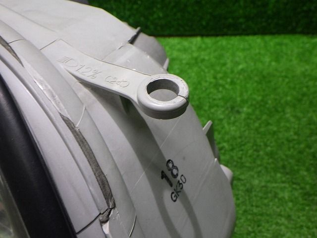 右ヘッドライト