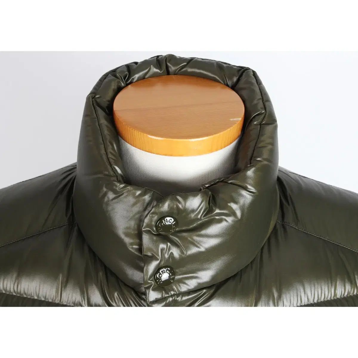 ベスト オリーブグリーン