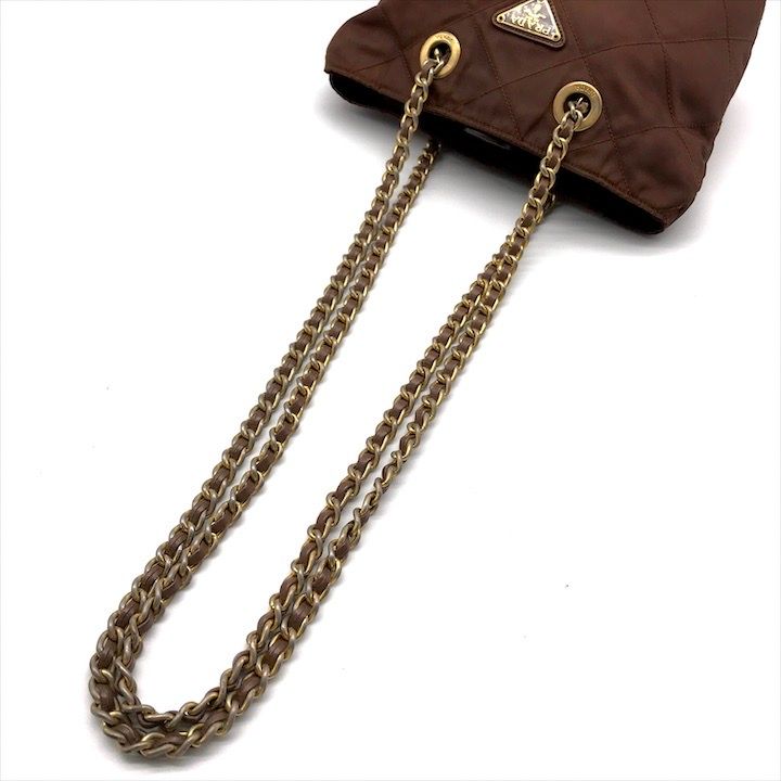 三角ロゴプレート