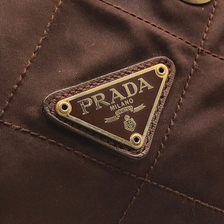 PRADA プラダ