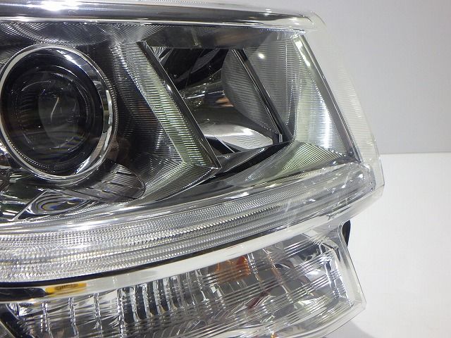 タントカスタム 右ヘッドライト LED LA610S LA600S 11 81145-B2030 コーティング 251023054