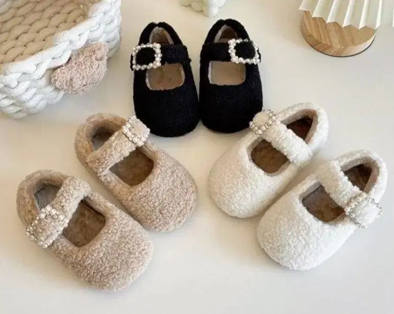 中国 徐朝興 徐凌 龍泉青磁 三ツ足蓋香炉 唐木台・証明書・箱付 V 7769C