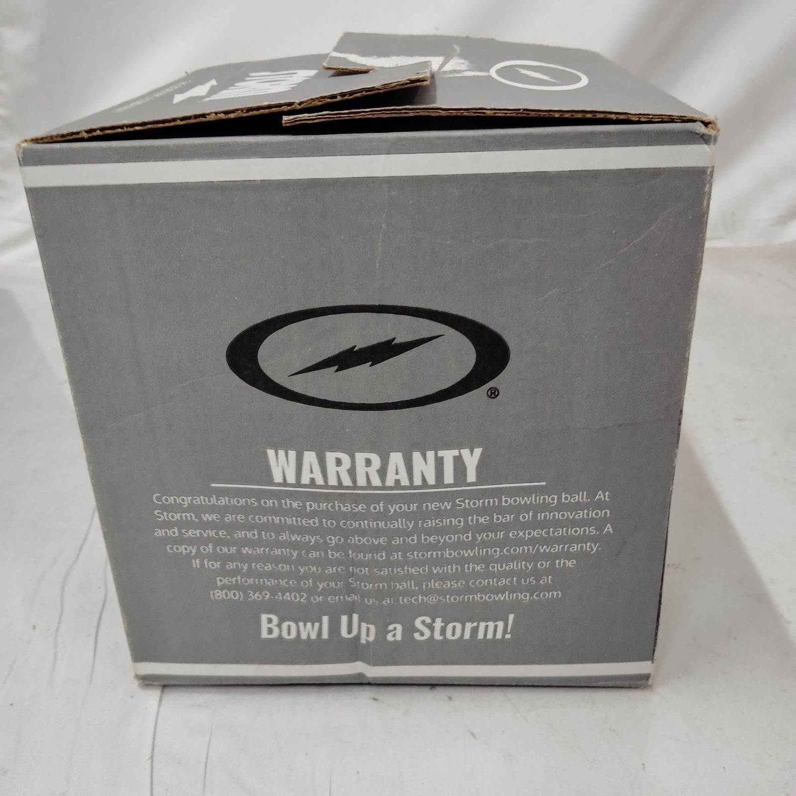 中〜上級者向けハイパフォーマンスモデルでリーグ 競技用に最適