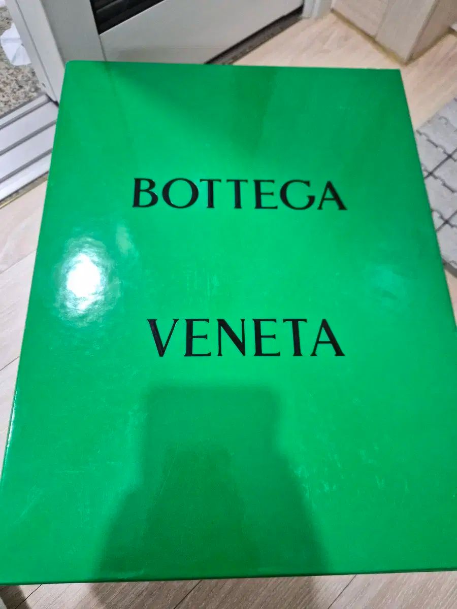 ボッテガ ヴェネタ パドルブーツ ブラック