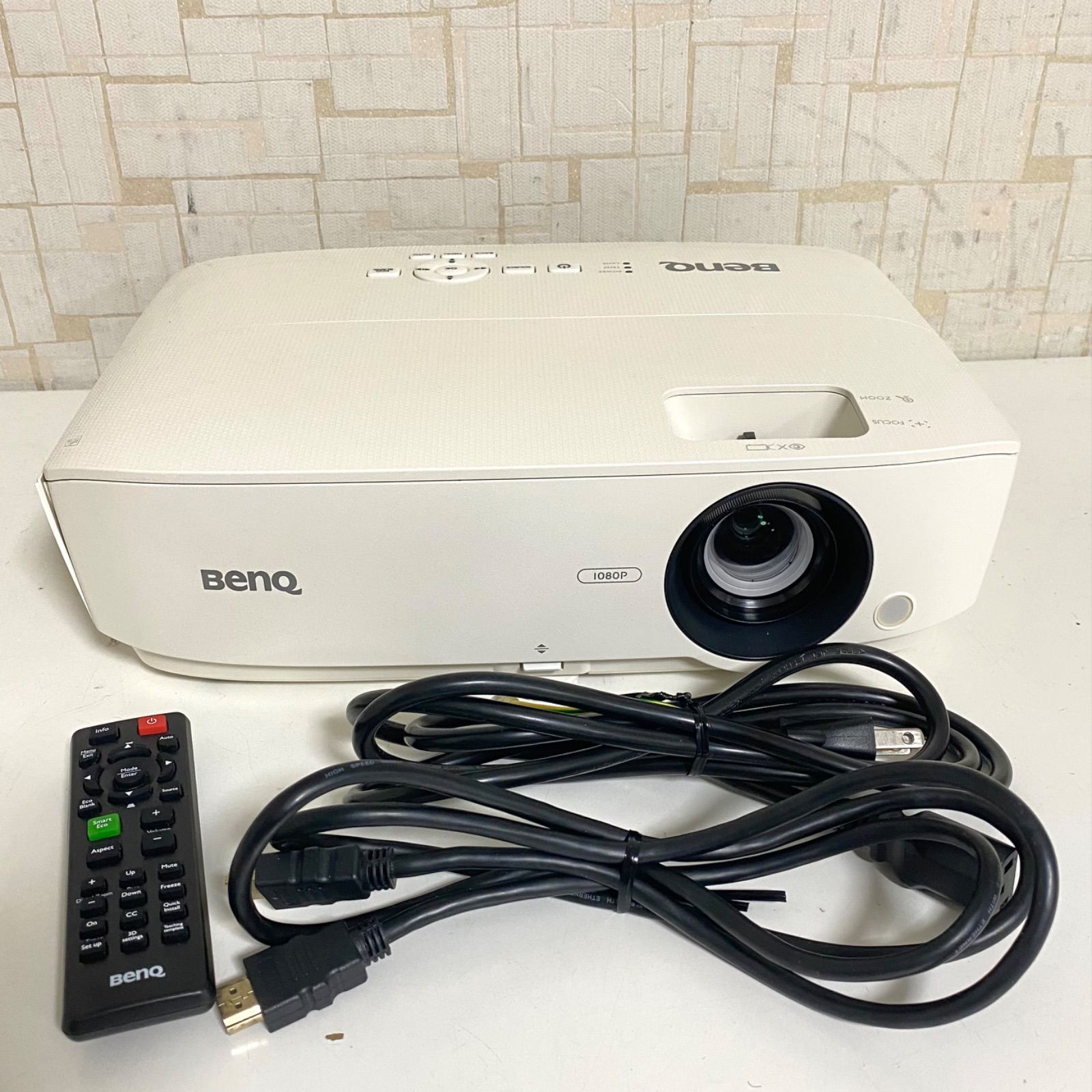 BenQ プロジェクター MH534 リモコン付き 作動品
