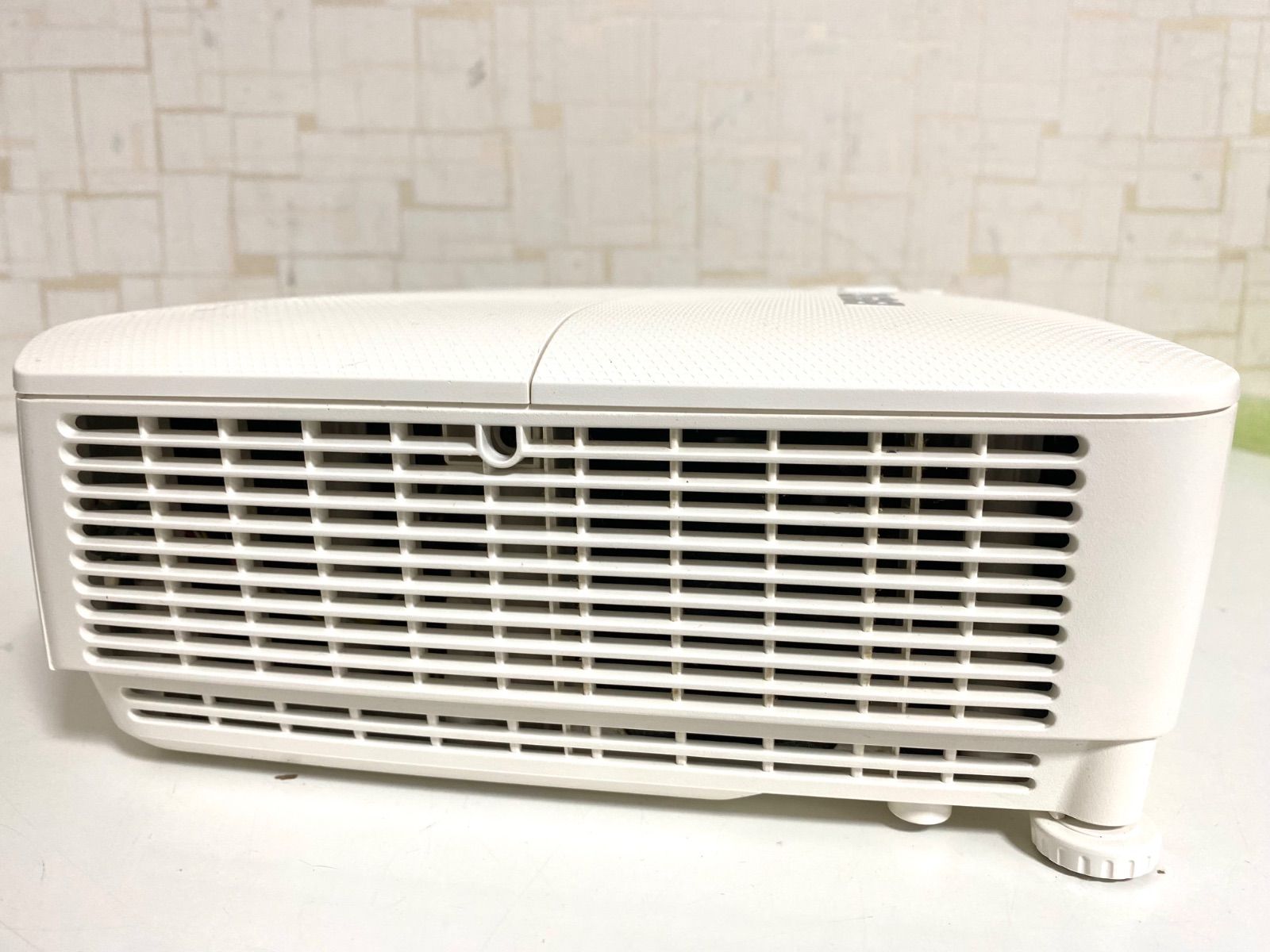 BenQ MH534 プロジェクター 本体＋リモコン BenQ MH534 プロジェクター