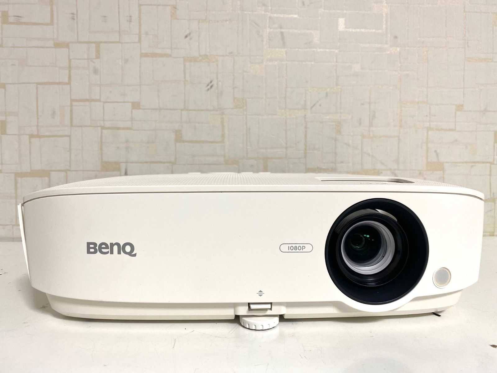 BenQ MH534 プロジェクター 本体＋リモコン BenQ プロジェクター MH534 リモコン付き 作動品 - メルカリ