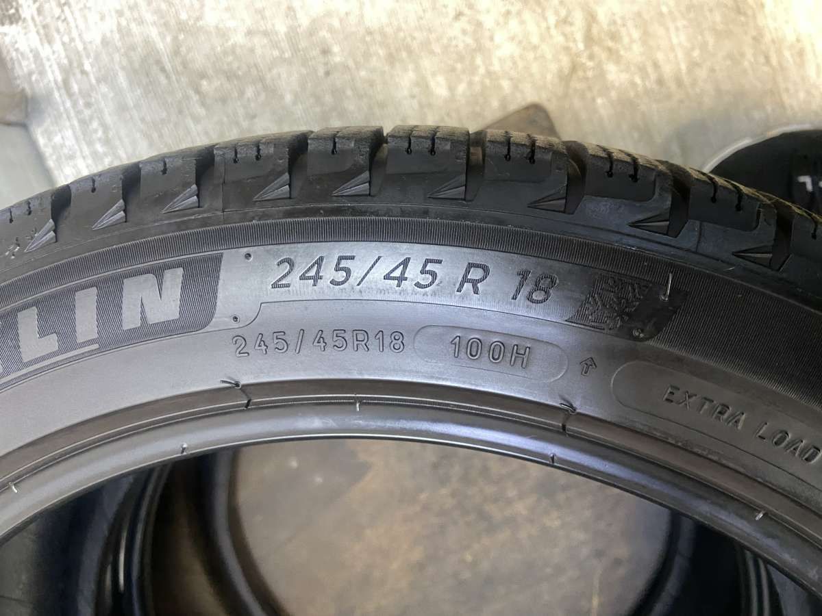 MICHELIN X-ICE 3 245/45R18 スタッドレスタイヤ 245/40R18 ミシュラン