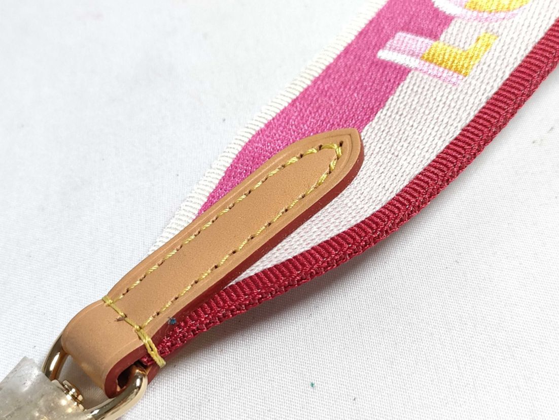 ショルダーストラップ