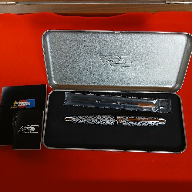 ACME studio ローラーボールペンOBEY