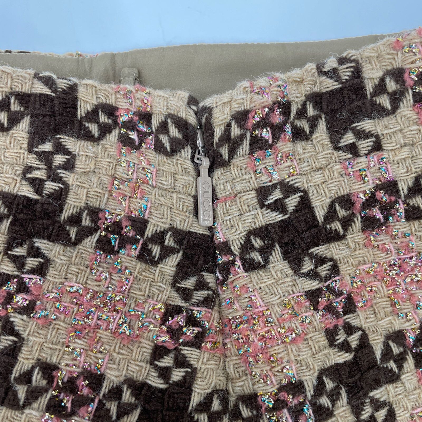 GUCCI グッチ 677554 ZAHD6 ﾍﾞｰｼﾞｭ×ﾋﾟﾝｸ ｳｰﾙ混 ﾗﾒﾂｲｰﾄﾞｼｮｰﾄｽｶｰﾄ 38 