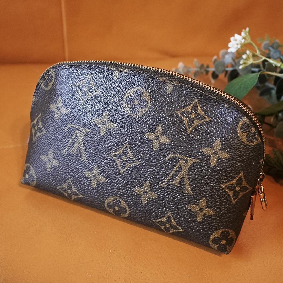 ルイヴィトン モノグラム コスメポーチ 化粧ポーチ PVC 総柄 - メルカリ