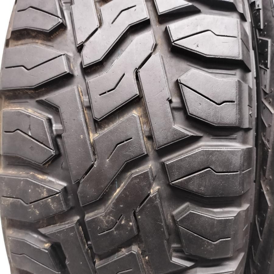 225|60R17 トーヨータイヤ