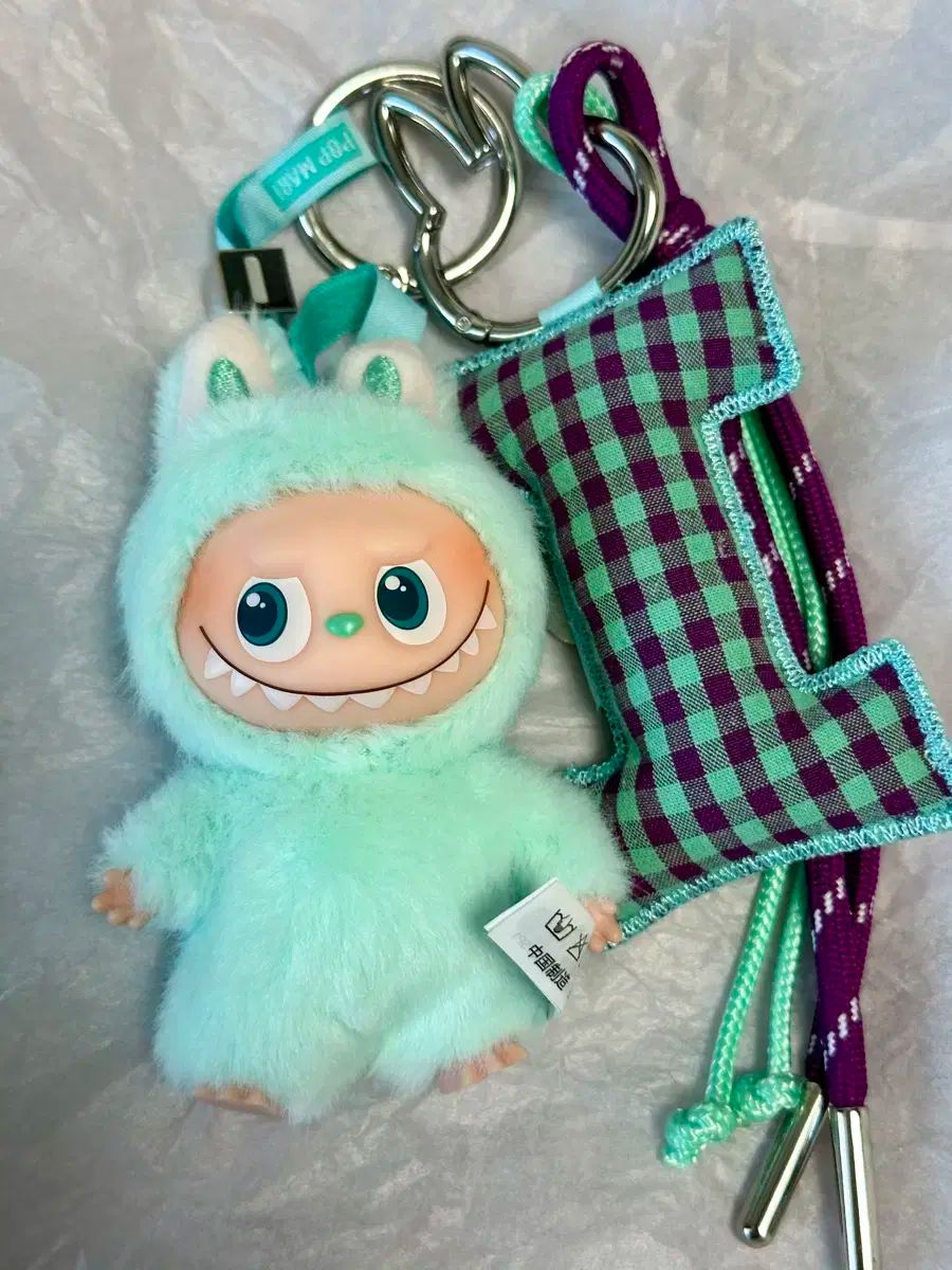 Labubu(ラブブ）秘密 キーホルダー クリアランス イニシャル キー I