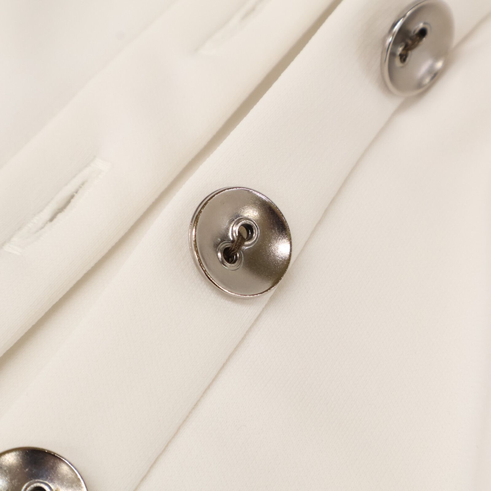 FOXEY NEW YORK フォクシーニューヨーク 26154 ﾎﾜｲﾄ ﾎﾞﾀﾝ付き半袖  