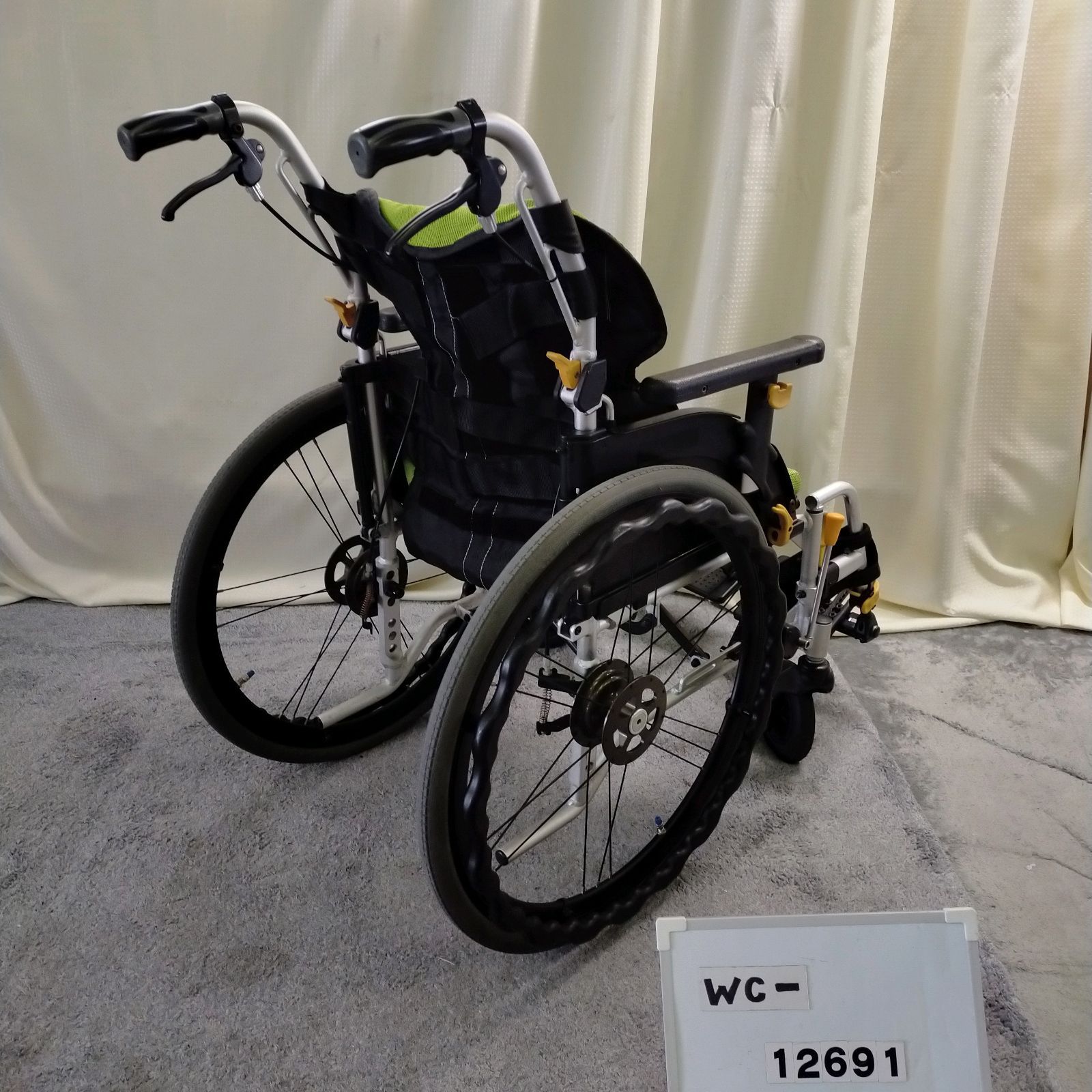 WC ネクストコア アジャスト NEXT-51 B 軽量 スリム matsunaga まつなが マツナガ 自走型 自走式 車椅子 車イス 車いす 在宅介護 福祉用具 洗浄 消毒済 介護用品