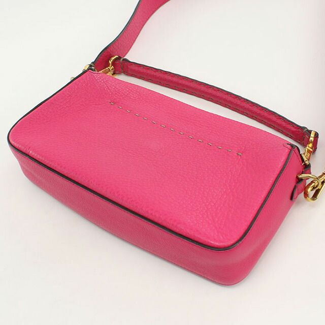 フェンディ FENDI