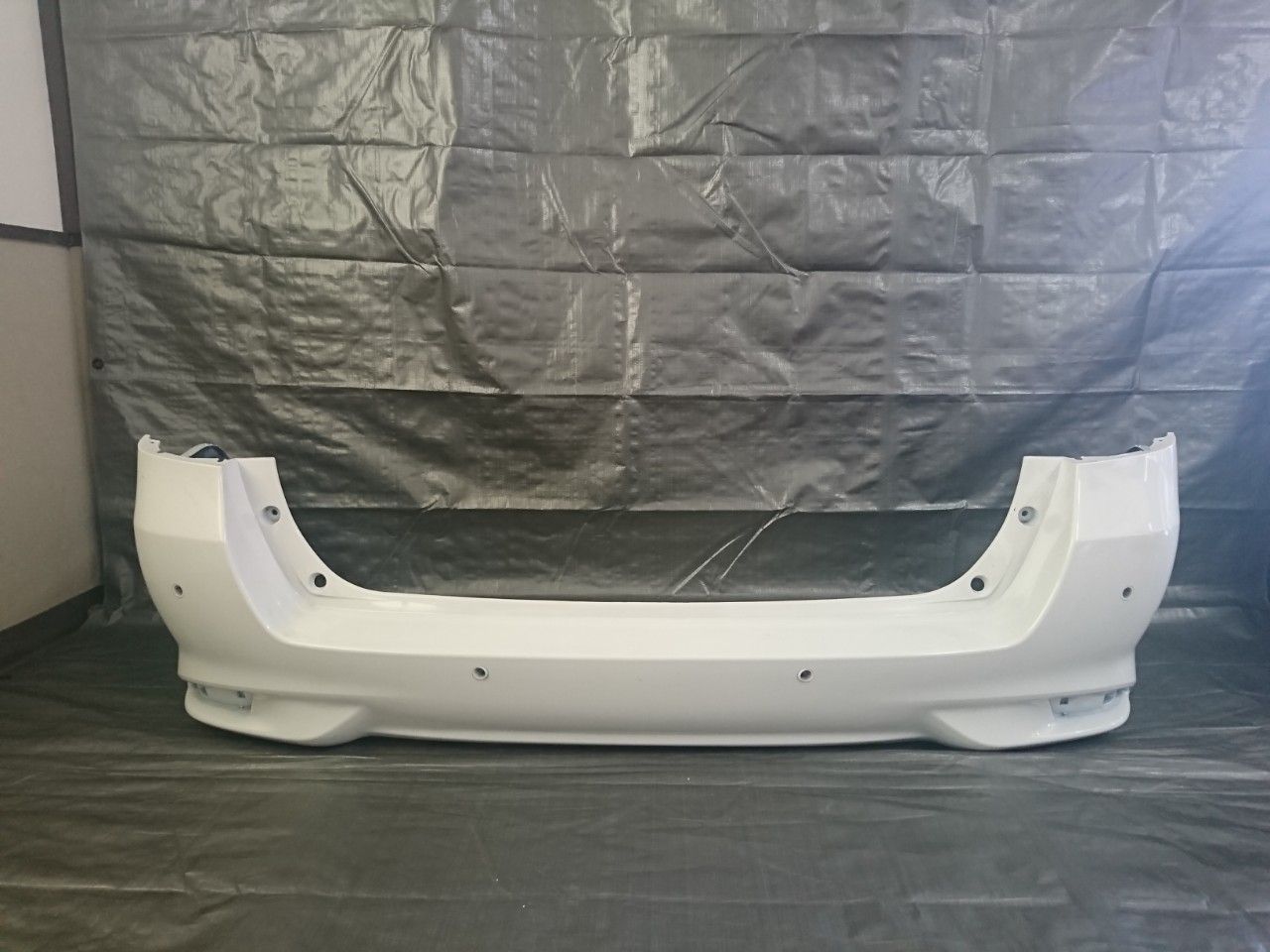 NZE161 カローラフィールダー リアバンパー パール 19054