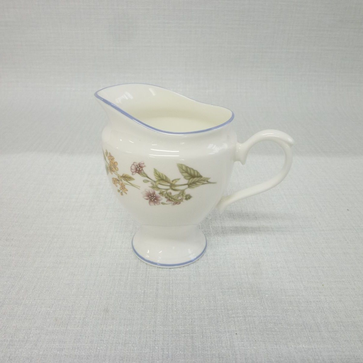 ロイヤルグラフトンミルクポット