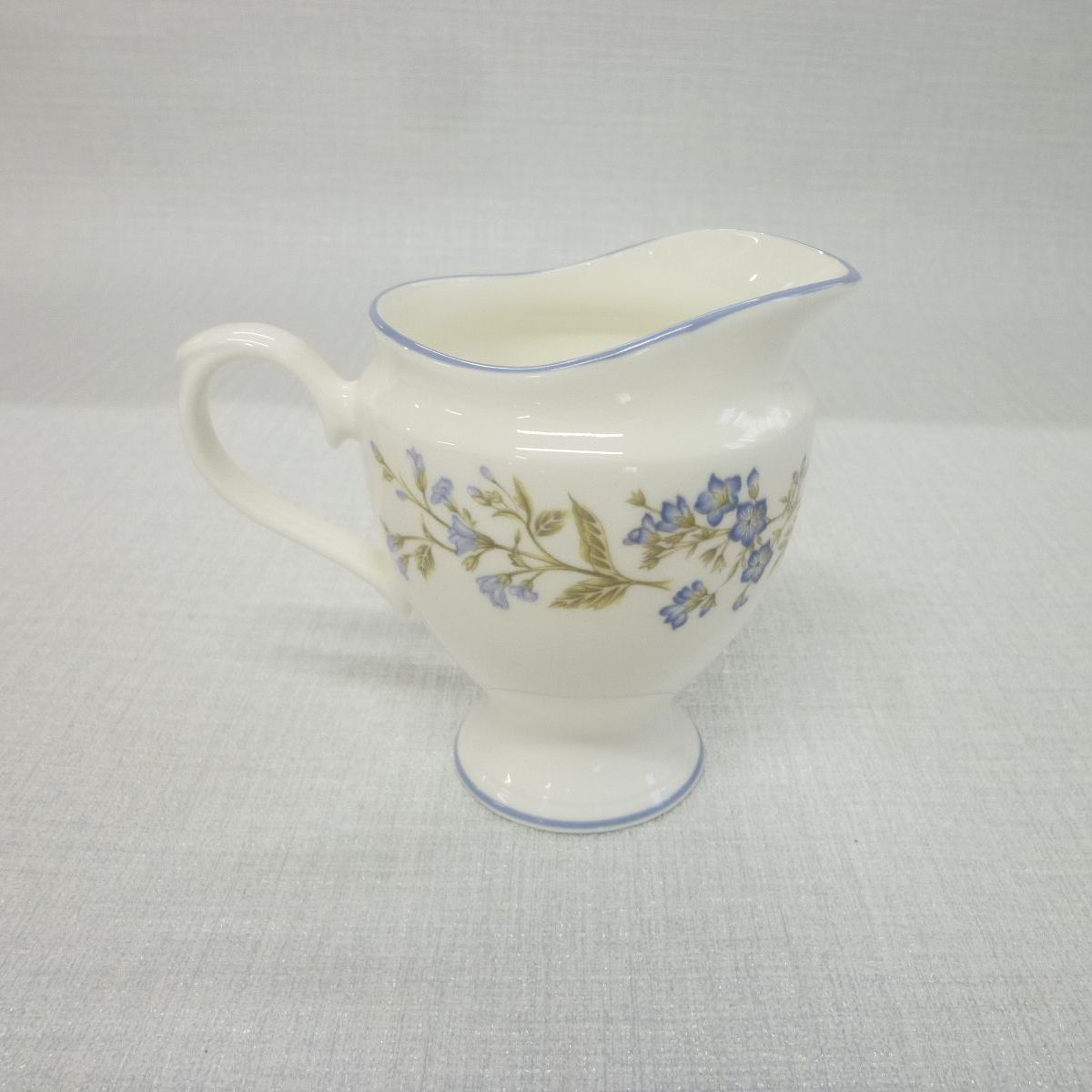 ロイヤルグラフトンミルクポット