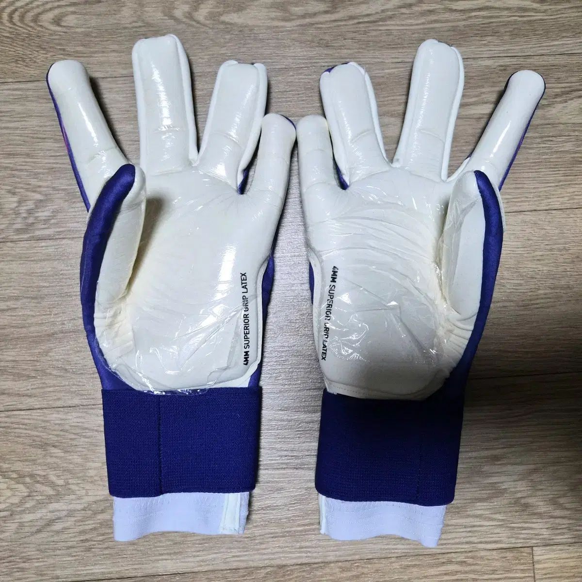 プーマ ウルトラ ハイブリッド キーパーグローブ 8号 WWW_OLIVIERBERNSTEIN_COM