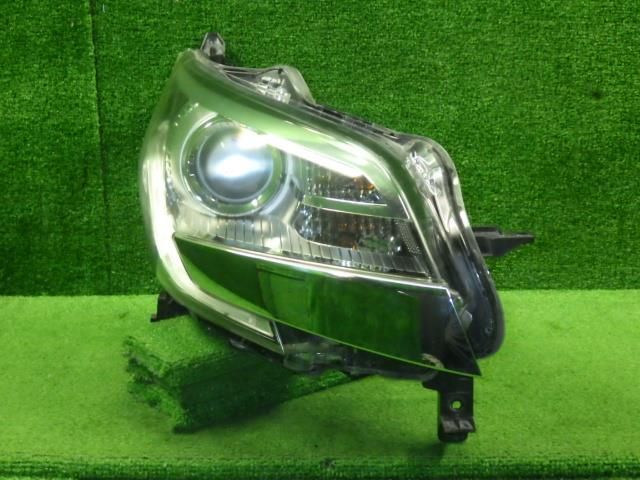 ｅＫスペース DBA-B11A 右ヘッドランプASSY コイト 100-67053 キセノン 8301C680 9157