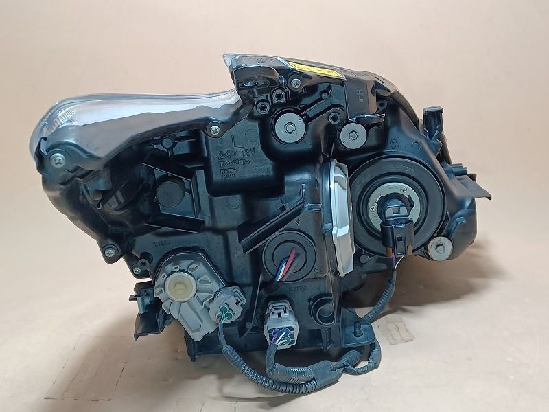 コーティング済 プリウス ZVW30 左ヘッドランプ ヘッドライト S コイト 47-52 81150-47411 202