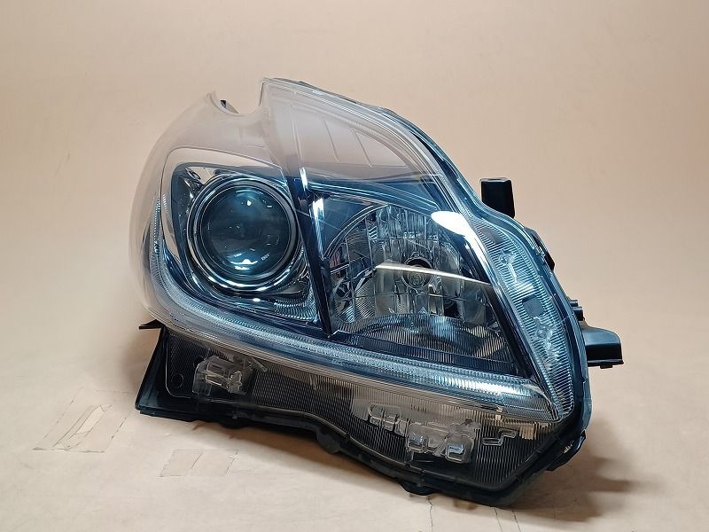 コーティング済 プリウス ZVW30 右ヘッドランプ ヘッドライト S コイト 47-52 81110-47411 202