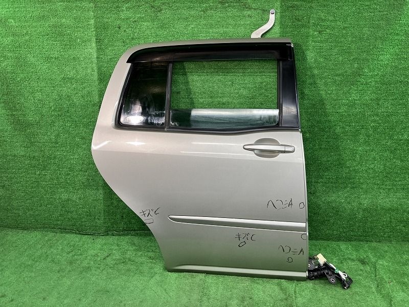 ラウム NCZ25 右リアドア ラウム Gパッケージ 4WD アサヒ M2L3 67003-46020 1D9