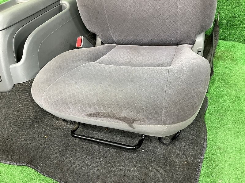 ハイエース KDH206V アシスタントシート 助手席シート ロングスーパーGL 4WD 5人 209