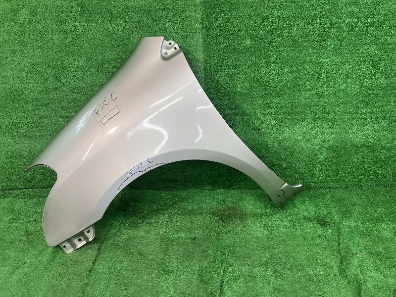 ラウム NCZ25 左フロントフェンダー ラウム Gパッケージ 4WD 53812-46020 1D9