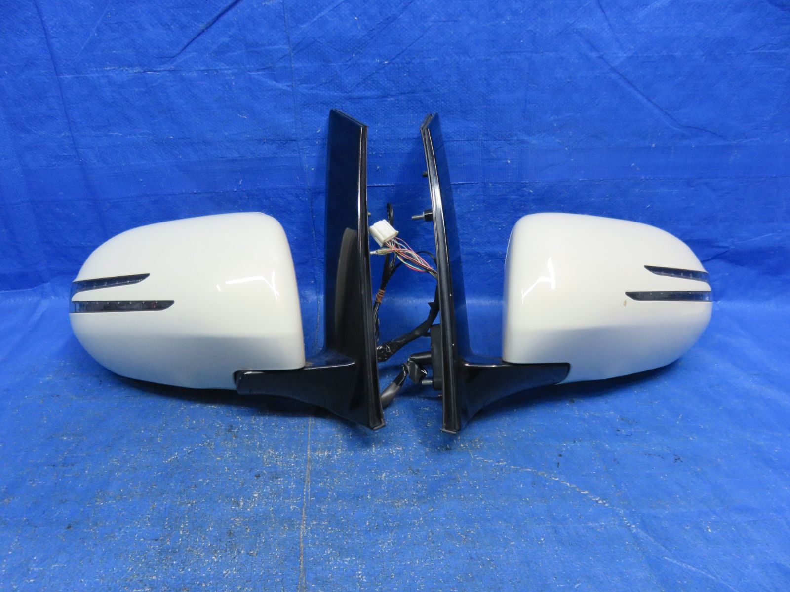 LA7302* ベンツ風 ヴェルファイア GGH20W|前期 ドアミラー サイドミラー 4U1カラー ANH20W ANH25W GGH25W アルファード 小傷